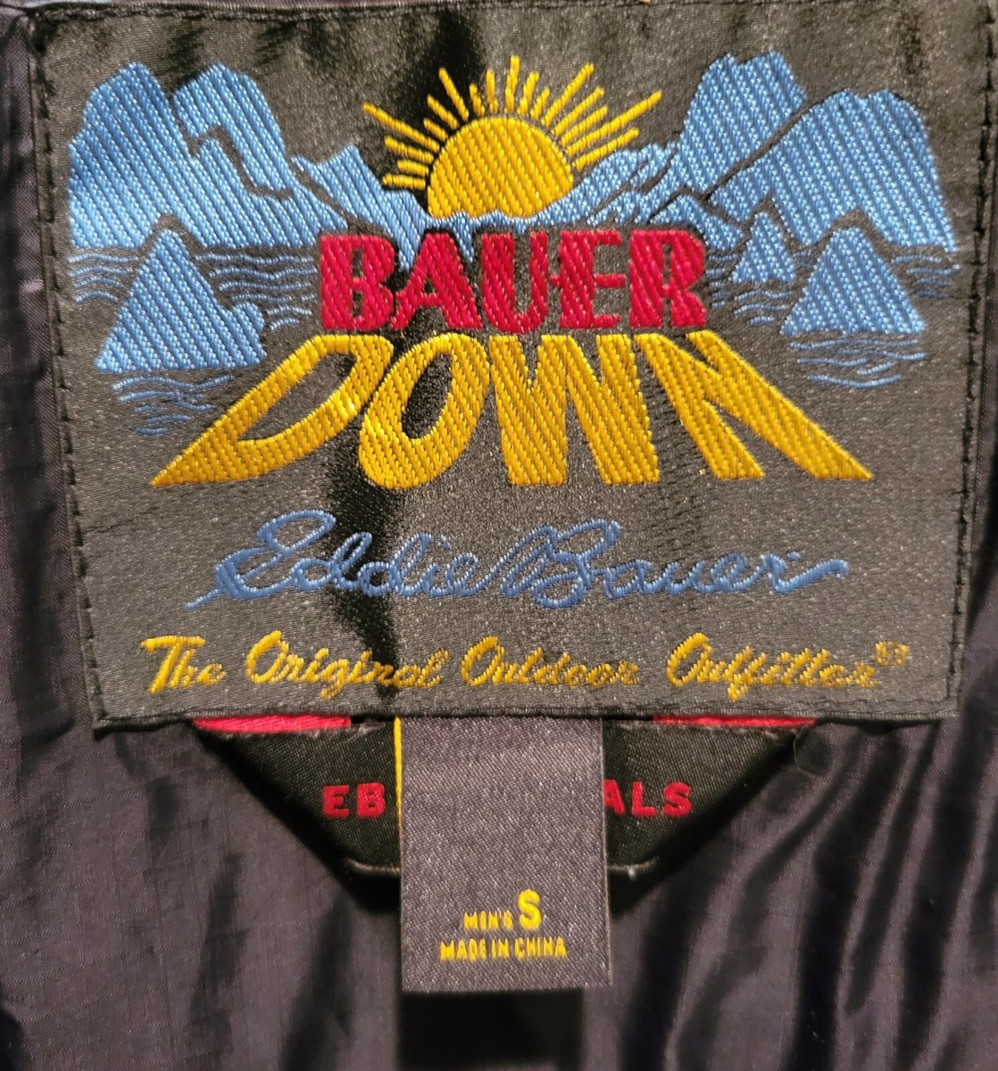 VINTAGE Eddie Bauer 1936 Skyliner Model Down Jacket Zip Navy VINTAGE Eddie Bauer 1936 Skyliner Model Down Jacket Zip Navy