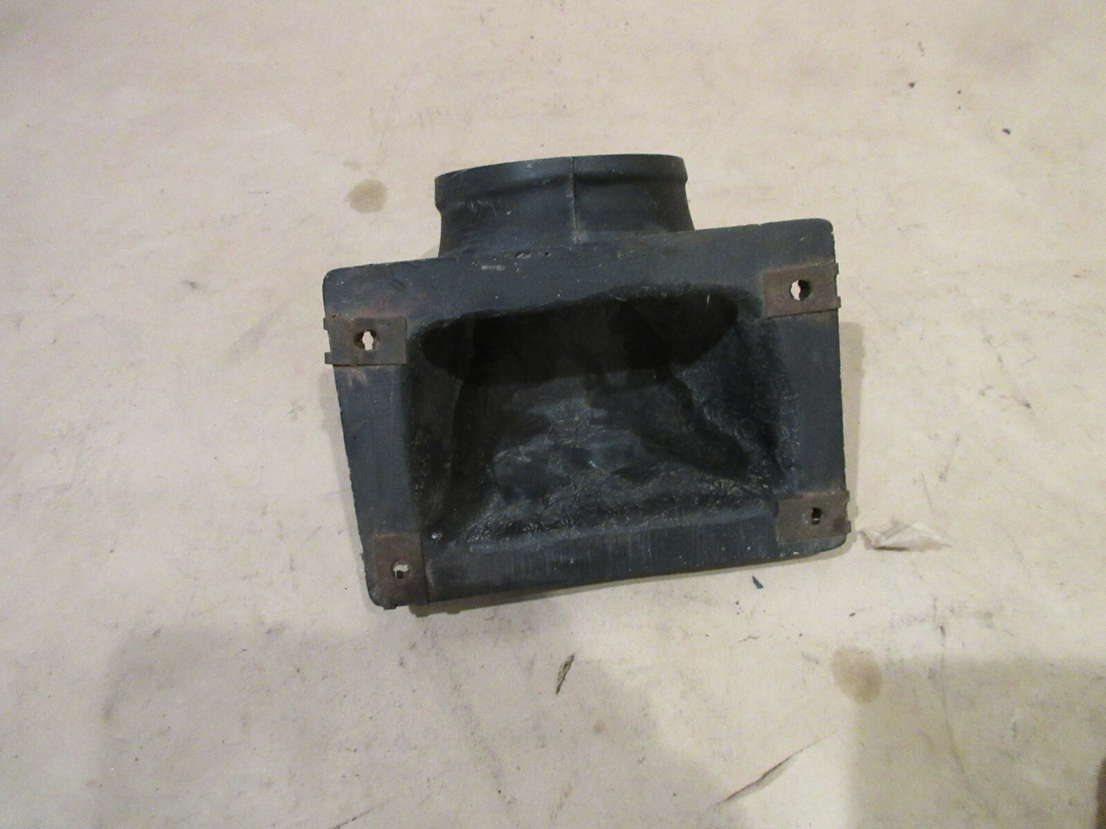 Ferrari 328 - Heater Union/ Air Duct  P/N 61770100