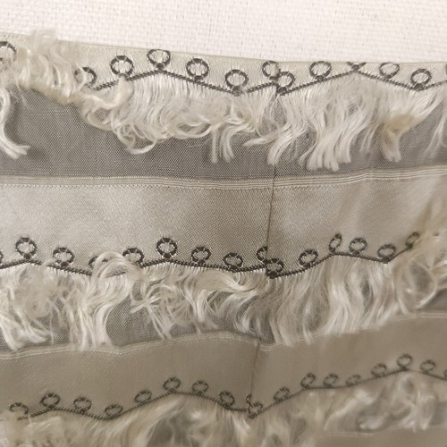 Vestido de satén Lilli Diamond Couture para dama 14 nupcial con flecos bomba años 60 - Imagen 15 de 16