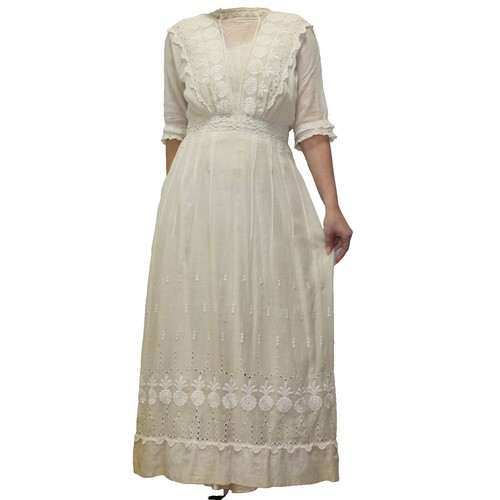 old fashioned long white dress Vintage White Dresses 1900-1970s