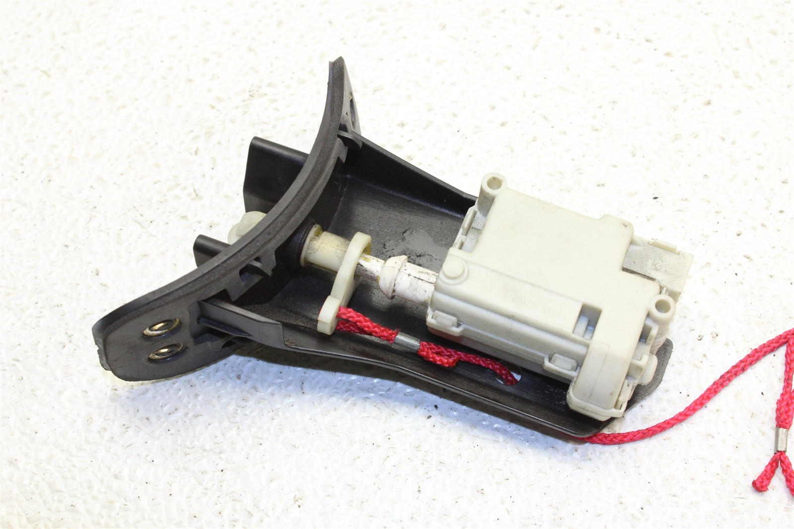 2008-2019 Maserati GranTurismo Fuel Cap Lid Lock Actuator 60682498 08-19