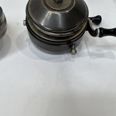 Vintage Zebco Model 11 Marbled Thumb Ball Spincasting Fishing Reel