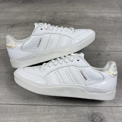Adidas Tyshawn Low Patent ''Cloud White/Metallic Gold'' - Größe UK 8,5 / EU 42 2/3