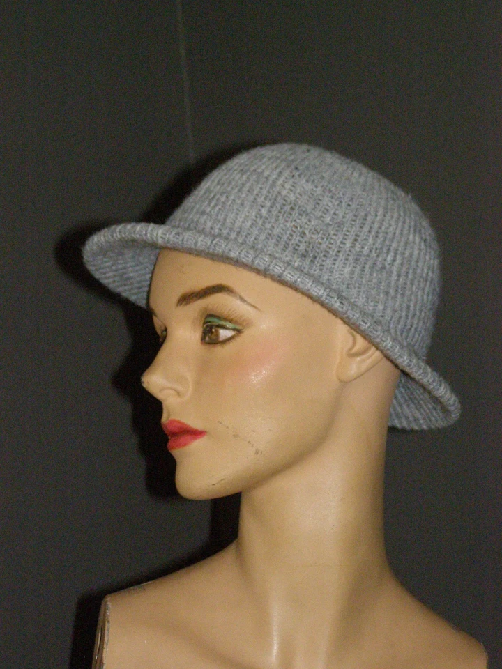 SOMBRERO CUBO VINTAGE AÑOS 80 GRIS ACRÍLICO Y LANA S M ARLIN a medida new wave geek Foto 2 de 4