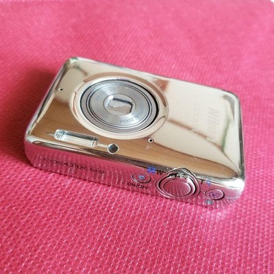 Nikon COOLPIX S02 Silver Digital Camera 13.2 MP 3x Zoom Full HD ISO 125-1600
