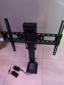 Elektrisch Höhenverstellbare TV Halterung, Einbau Lift, 37-65"