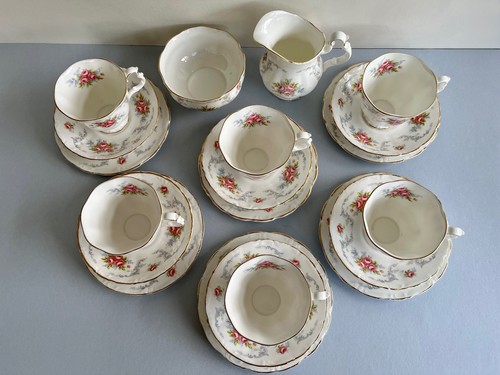ROYAL ALBERT TRANQUILITY 20 PIECE TEA SET - GREAT CONDITION O794 - Photo 6/20