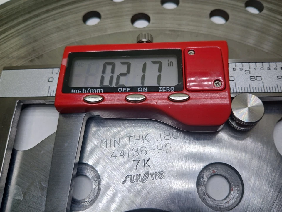 Rotores de freno delanteros Harley-Davidson Ultra Classic 1998 44136-92 11 k millas Foto 2 de 4