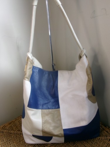 Oroton Leather Hobo bag 38x33x12cm - Picture 4 of 9