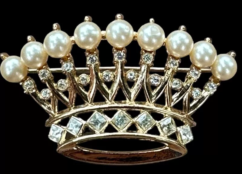 Trifari outlet crown brooch