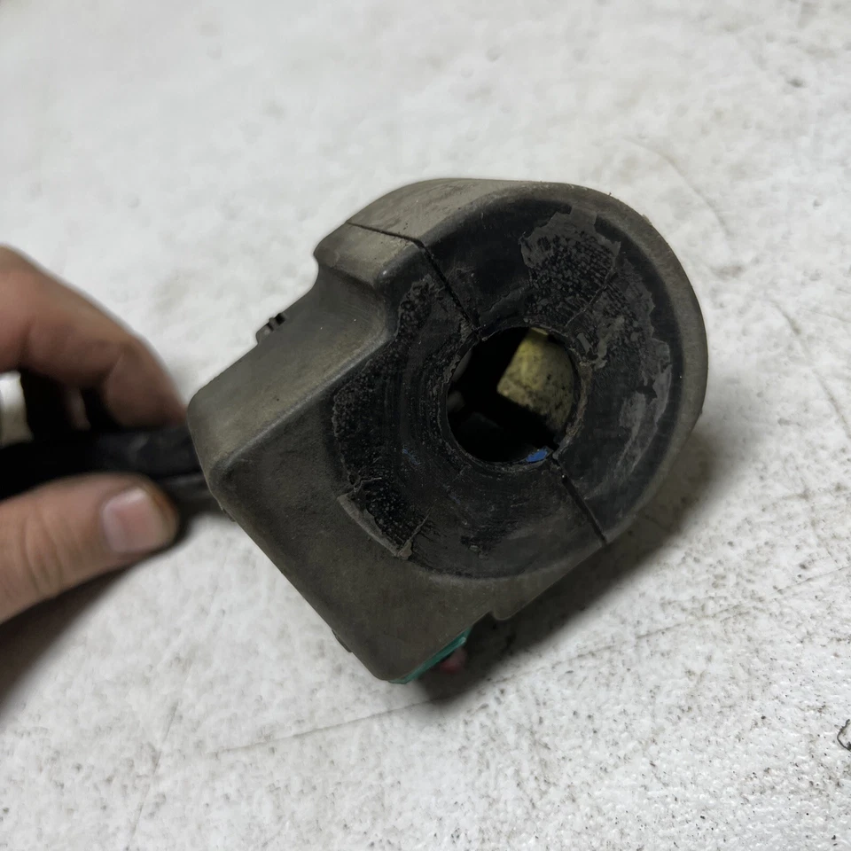 82 Honda V 45 VF 750 S Sabre handle bar switch lights hi lo beam missing horncap — 第 4/4 张图片