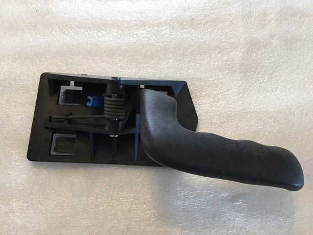 Interior Door Handle For 19992006 Chevy Silverado 1500 2000 2002 2003