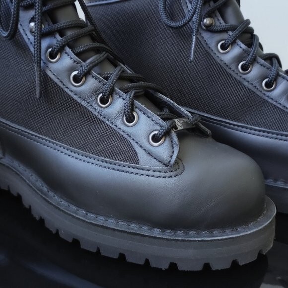 Danner Men's Danner Light GORE-TEX Boots in Cool Looking Black