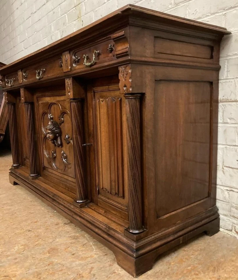 ARRIVES MAR 2026 Antiguo Aparador Buffet Renacimiento Gótico Francés en Nogal Foto 4 de 4