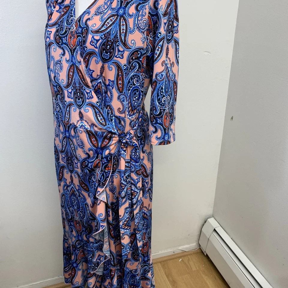 Vestido Kiyonna 1 Envolvente Estampado Paisly Asimétrico Midi Volantes 14 Elastizado Hecho en EE. UU. Foto 4 de 4