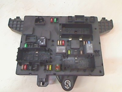 FUSE BOX FUSE BOX Opel Astra J (PC6/PD6/PE6/PF6) 2010 13302301