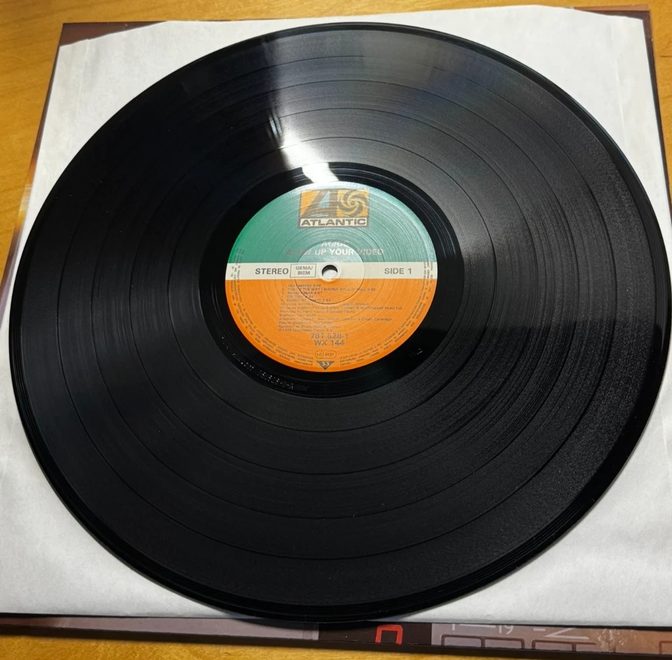 AC/DC - Blow Up Your Video - Vinyl-LP - neuwertig/ungespielt (M) - Bild 3 von 4