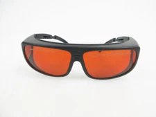 THORLABS LG10 CERTIFIED LASER SAFETY GLASSES AMBER LENSES 35% VISIBLE LIGHT - V