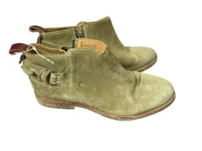 Catarina Martins sage green bootiesSuede Ankle Booties EU Sz 36 Made in Portugal