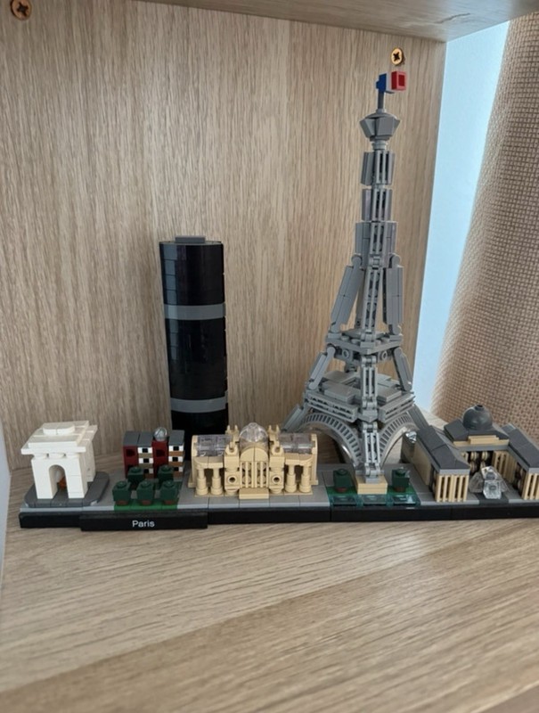 LEGO Architecture Paris 21044 Building Set