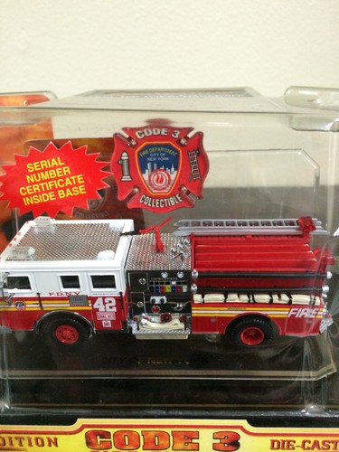 Code 3 Collectibles FDNY 3-piece 1/64 Scale Emergency Vehicle Set - Picture 1 of 11