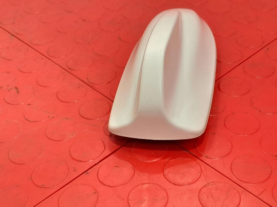 2010-2017 Volvo XC60 Radio Antenna Mast Assembly White 614 OEM 31260607 - Image 2 of 4