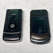 Lot Of 2 Motorola Verizon Flip Phones FOR PARTS REPAIR READ DESCRIPTION 