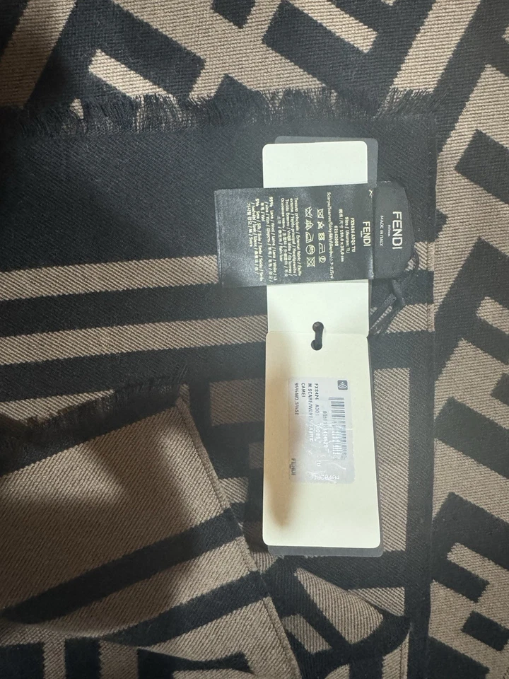  100% Authentic. Brand new Fendi FF Zucca wool scarf - Image 4 of 4