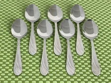 Cambridge MEDINA Stainless 7 Teaspoons Frosted Handle Glossy Lines Flatware - 7"