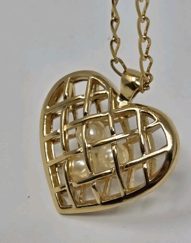 Gold Tone Puffed Caged Heart w/ Faux Pearls Pendant Necklace 32" Avon Vintage - Picture 6 of 11
