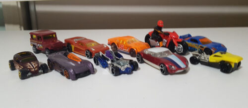 HOTWHEELS TOY CARS LOT OF 10 MOTORBIKE HOTROD SPORT CARS - Picture 1 of 1