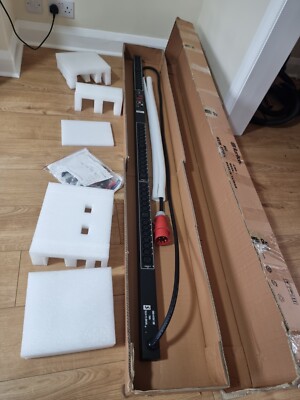 Raritan Stromverteiler PX2 1966 PDU 3 Phasen 42 Steckdose 
