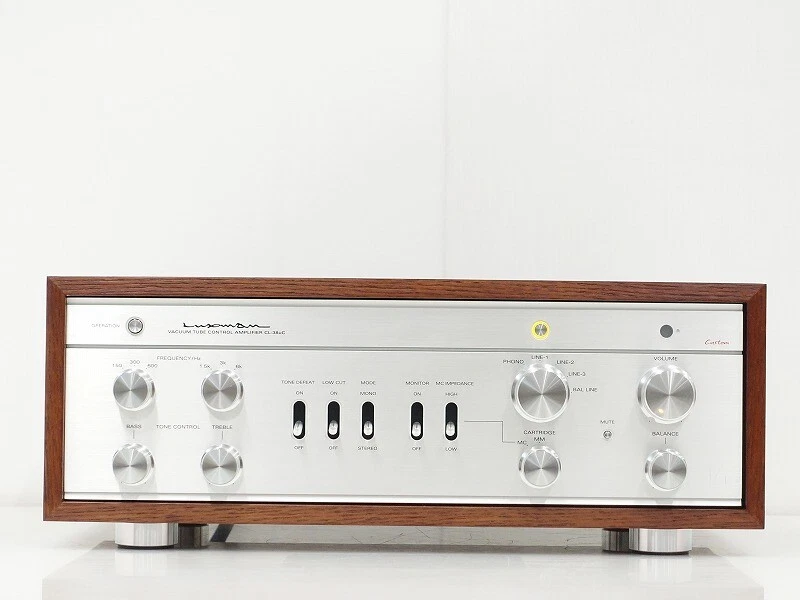 Luxman CL-38uC Vacuum Tube Control Amplifier