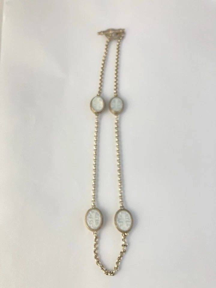 Konstantino Plata de Ley Madreperla Cruz Estación Palanca, Collar 18” Foto 2 de 4