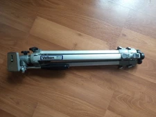 Excellent VELBON VE-3 Photographer Aluminum Tripod with 3-Way Pan/Tilt