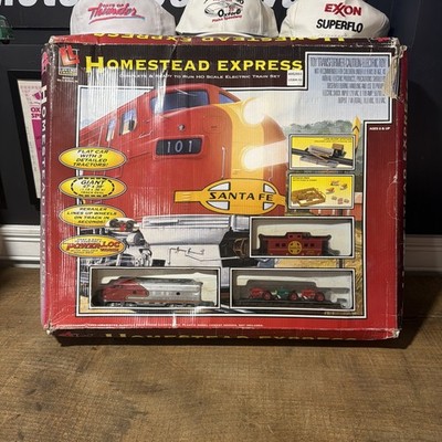 Life Like Trains Homestead Express HO Train Set Santa Fe Diesel Locomotive NIB