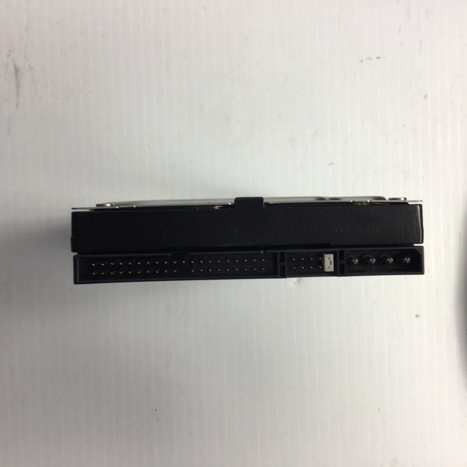 Western Digital 320GB PATA/8MB Desktop Hard Drive HDD WD3200AAJB - Image 3 of 3