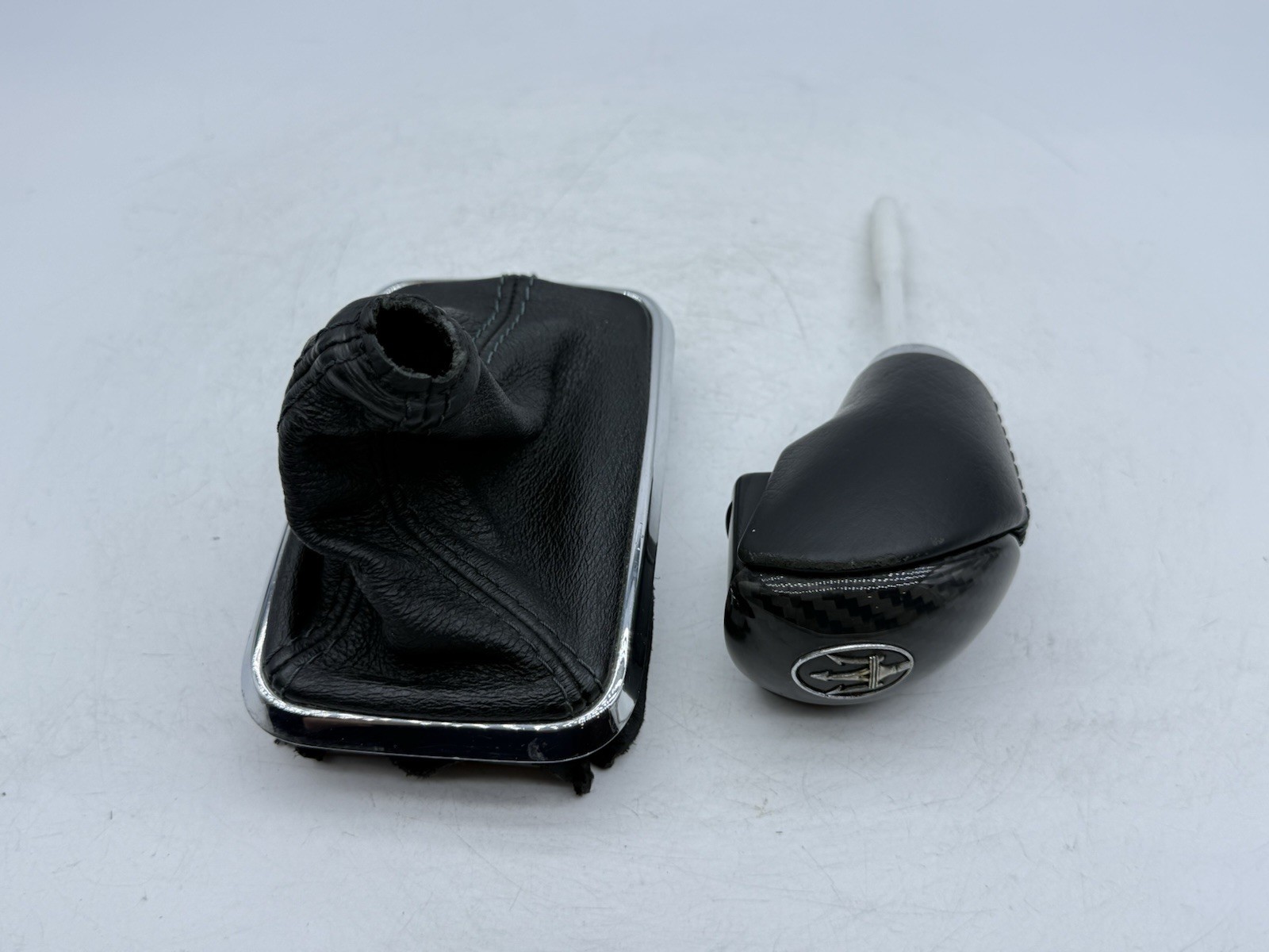 2003-2012 MASERATI QUATTROPORTE M139 CONSOLE GEAR SHIFTER BOOT W/ KNOB OEM