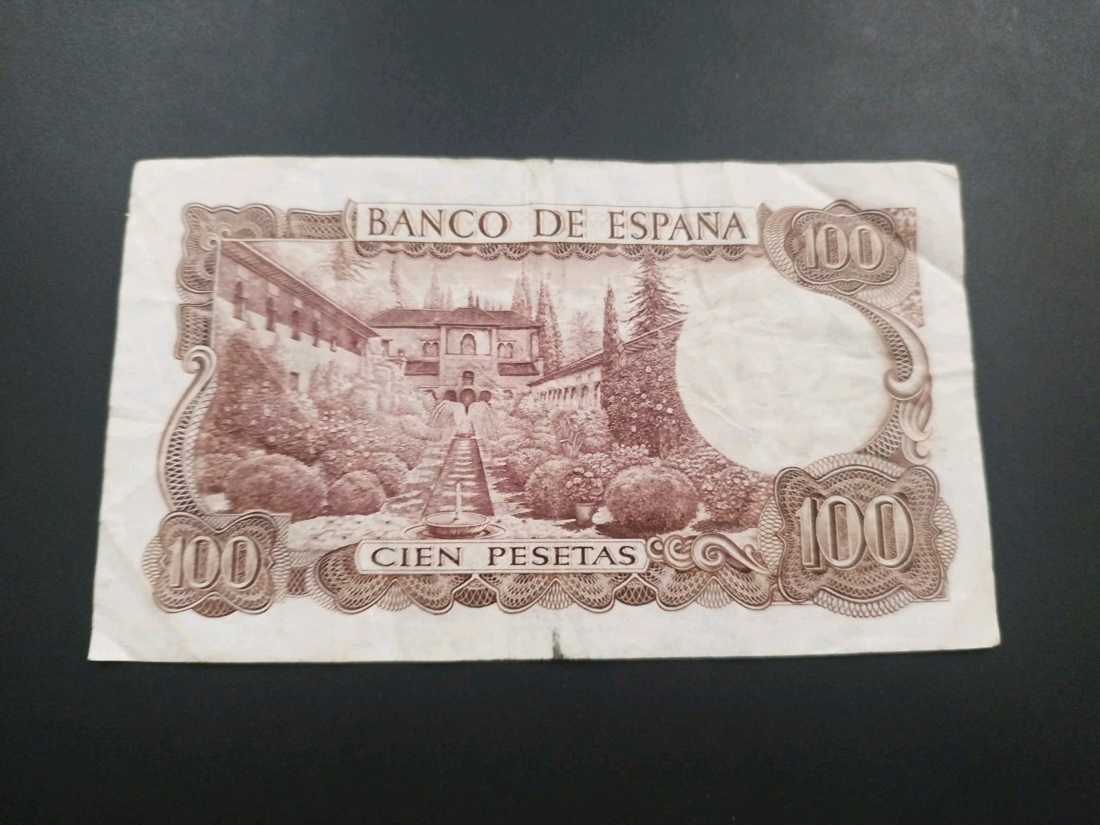 Foto 2 di 2