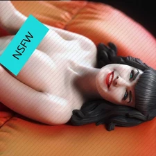 1/24 Resin Doll Sexy Bettie Page NSFW Statue Unpainted Unassembled Model Kit Toy