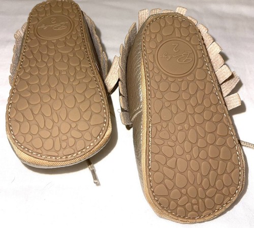 Infant Moccasins Gold 6-9M New In The Box - Bild 5 von 6