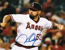 HECTOR SANTIAGO  LOS ANGELES ANGELS   ACTION SIGNED 8x10