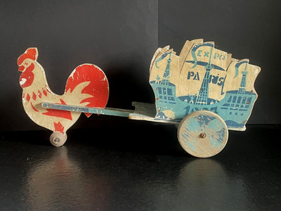 ANTIQUE PAINTED WOODEN TOY - RARE ROOSTER PULLED CART - PARIS EXPO 1937
