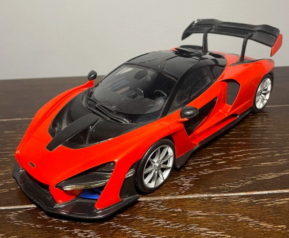 Modelo de coche Kyosho McLaren Senna escala 1:18 diecast resina naranja Foto 2 de 4