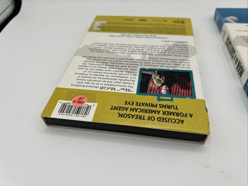 Man In The Suitcase Dvd sets 1&2 complete and working perfect. RARE FIND! - Foto 3 di 6