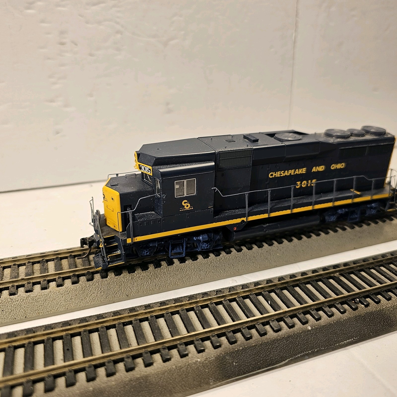 Loco Rims C&O GP30 Proto 2000 LE HO loco w/Dynamic brakes Cat23110 DCC RN3015 Lot ...
