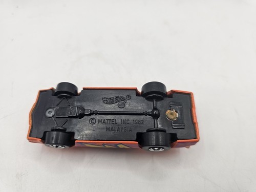 Hot Wheels 1982 arancione Chevy Camaro Z28 - Foto 5 di 5