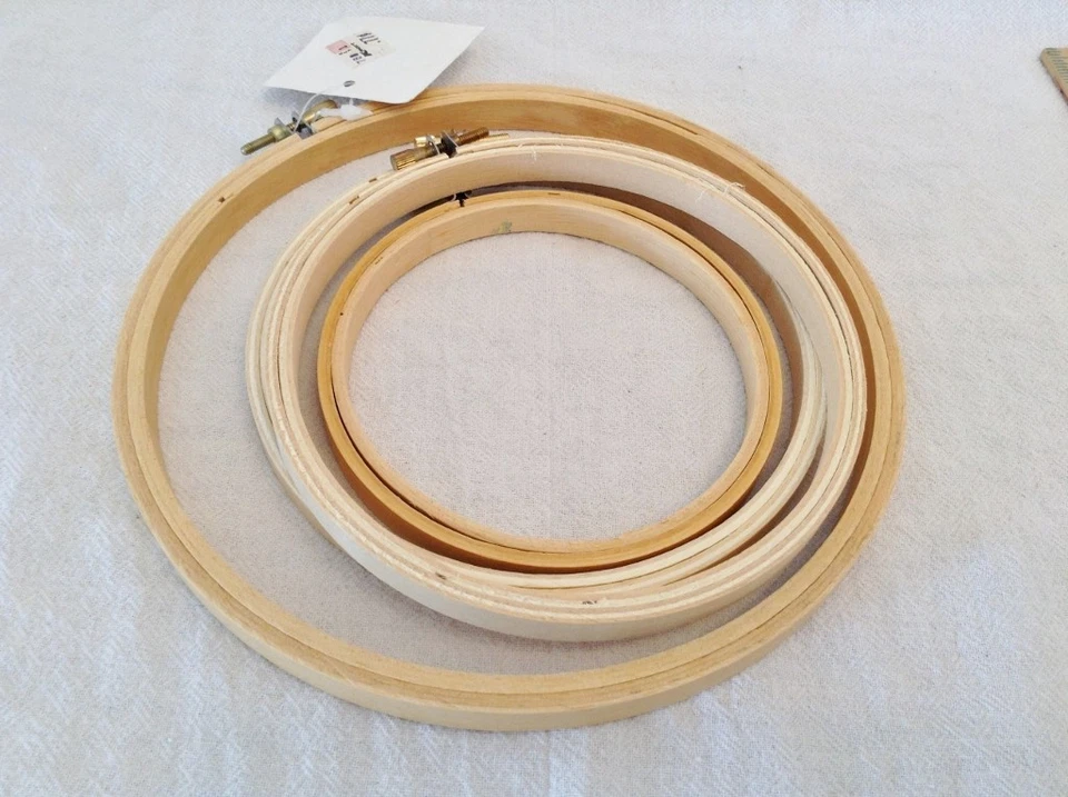 Lot of 4 Vintage Wooden Embroidery Hoop Cross Stitch Frames 7", two 5", 4" - Image 2 of 4