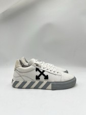 Women’s Off-White Vulc Low canvas sneakers in white and black Size 36