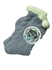 New Socks Fuzzy Crew Cozy Warm Winter Blue White Women s One Size 4-10